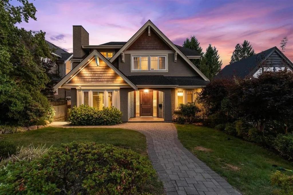 Spacious Cozy House In Vancouver West Exterior foto